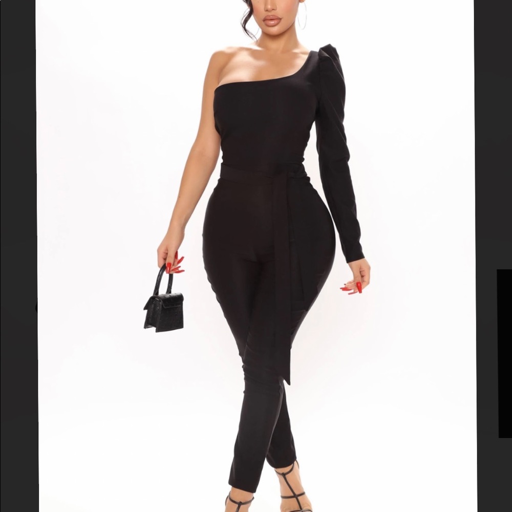 One piece black outfit- fashion nova